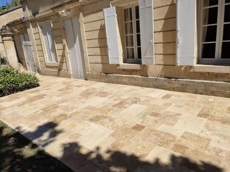 Terrasse en pierre naturelle